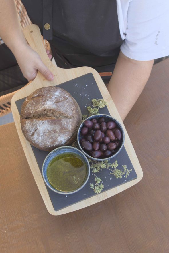 greek villa queen-bee-luxury-villa-sparto--up to 18 guests-spacious bedrooms - ideal for families or large groups-retreats-weddings- infinity pool- jacuzzi-private chef-lefkada-amfilochia-sparto