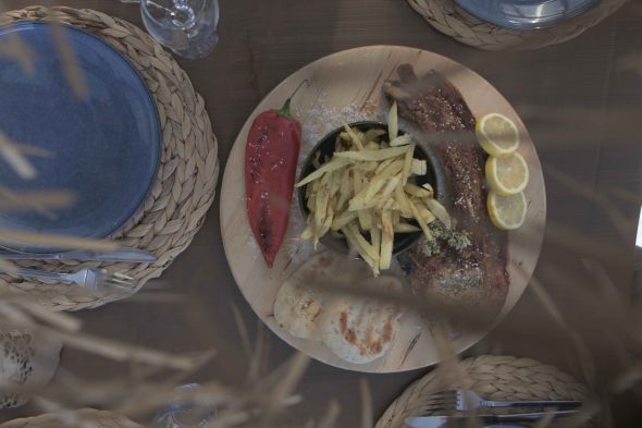 greek villa queen-bee-luxury-villa-sparto--up to 18 guests-spacious bedrooms - ideal for families or large groups-retreats-weddings- infinity pool- jacuzzi-private chef-lefkada-amfilochia-sparto